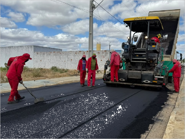 Prefeitura de Potengi avança com pavimentação de mais 8 ruas com 10 mil metros em asfalto